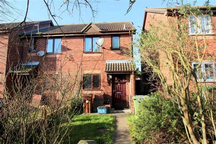 2 Bedroom End Of Terrace House To Rent In Aycliffe Road, Borehamwood, Herts, WD6