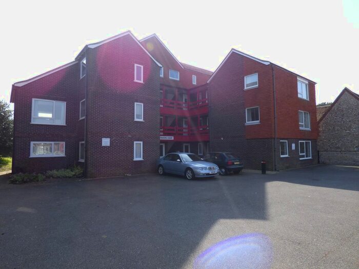 1 Bedroom Flat To Rent In Maltravers Road, Littlehampton, BN17