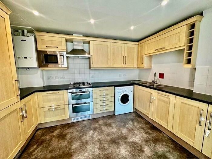 2 Bedroom Flat To Rent In Coombe Road, Brighton, BN2