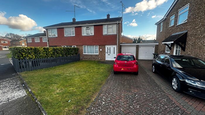 1 Bedroom House To Rent In Benson Close, LU3