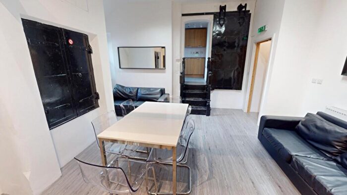 6 Bedroom Terraced House To Rent In Flat Barker Gate, Nottingham, Nottinghamshire, NG1