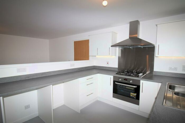 2 Bedroom Flat To Rent In Cocklerow Grove, EH22