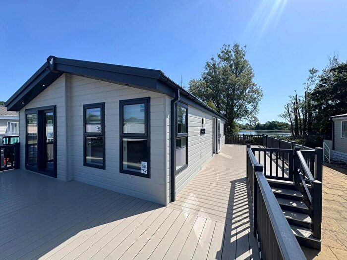 2 Bedroom Caravan For Sale In Willerby Mapleton, Chichester Lakeside Holiday Park, Vinnetrow Road, Chichester, West Sussex, PO20