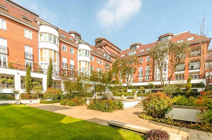 2 Bedroom Flat To Rent In Kidderpore Avenue, Hampstead, London, NW3