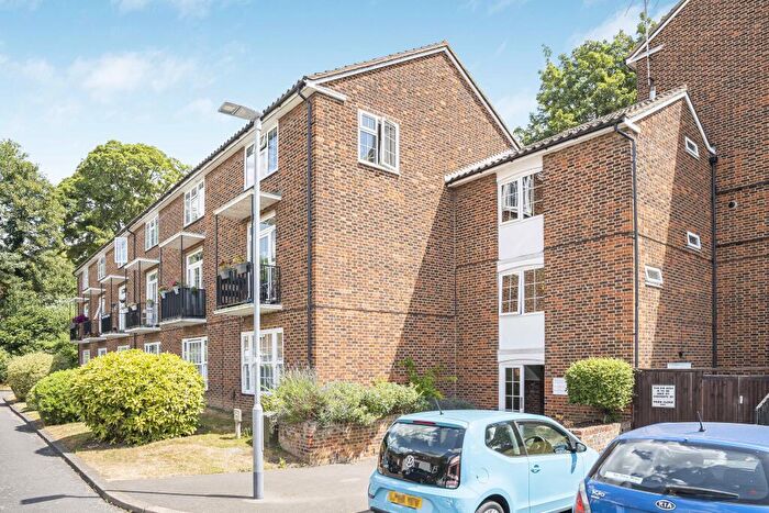 Flat For Sale In Park Close, Hatfield, AL9
