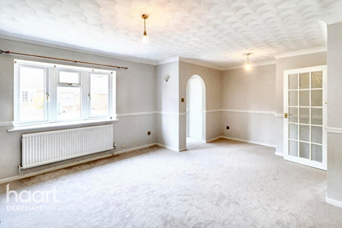 3 Bedroom Detached Bungalow For Sale In Charles Close, Toftwood, NR19