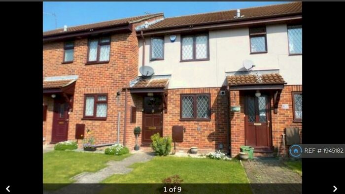 2 Bedroom Terraced House To Rent In Hanbury Drive, Calcot, Reading, RG31