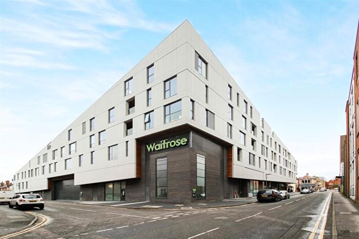 2 Bedroom Flat To Rent In Leapale Lane, Guildford, GU1