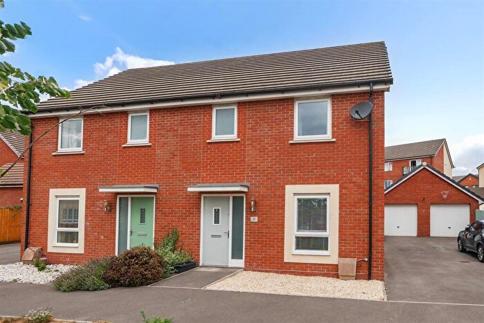 3 Bedroom Semi-Detached House To Rent In Robinson Grove, Longhedge, SP4