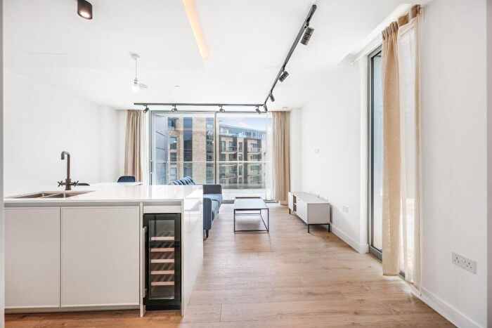 1 Bedroom Apartment To Rent In Aurora Apartments, Old Street, EC1V