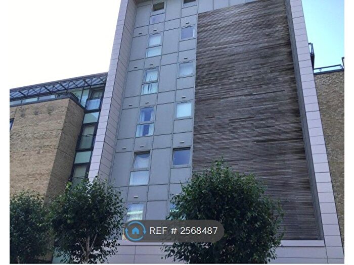 2 Bedroom Flat To Rent In Ferry Court, Cardiff, CF11