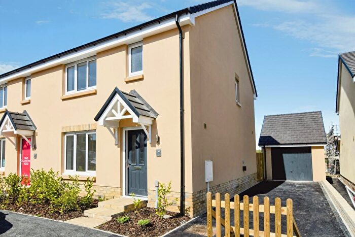 3 Bedroom End Of Terrace House For Sale In Prospect Terrace, Colyton, EX24