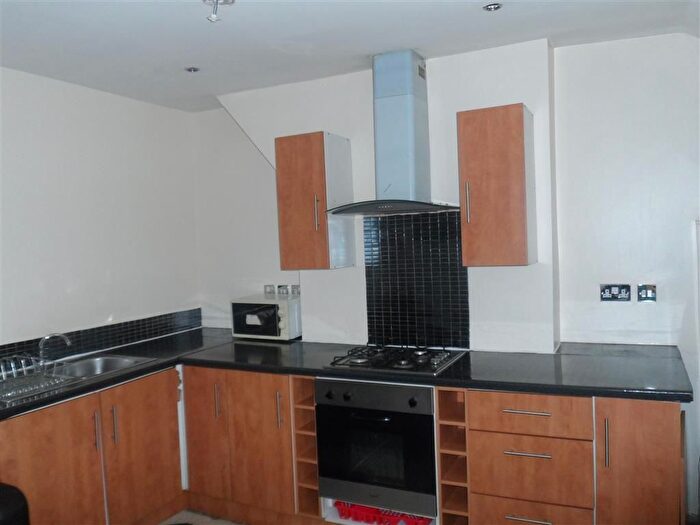 1 Bedroom Flat To Rent In Garratt Lane, Wandsworth, London, SW18
