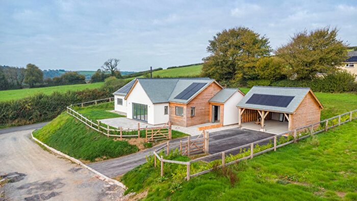 4 Bedroom Bungalow For Sale In Oaklands, George Nympton, EX36
