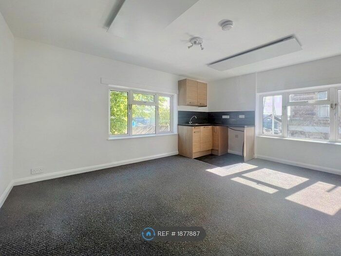 Studio To Rent In Gloucester Road, Avonmouth, Bristol, BS11