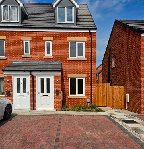 3 Bedroom Town House To Rent In Croston Way, Hesketh Bank, Lancashire, PR4