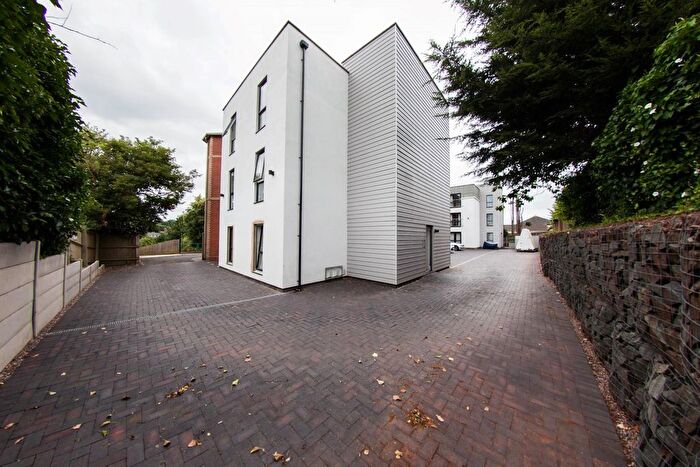 3 Bedroom Flat To Rent In Nightingale House, Autumn Terrace, Worcester, WR5