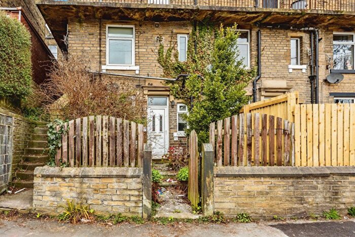 1 Bedroom End Of Terrace House For Sale In Holly View, Triangle, Sowerby Bridge, HX6