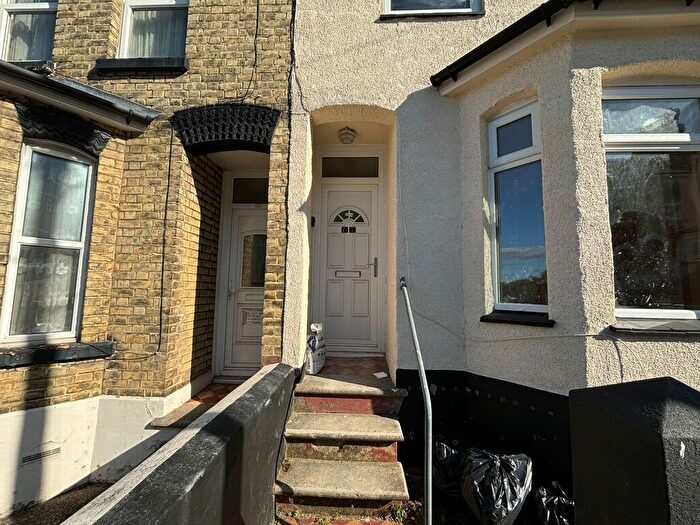 3 Bedroom Terraced House To Rent In Sturla Road, Chatham, ME4
