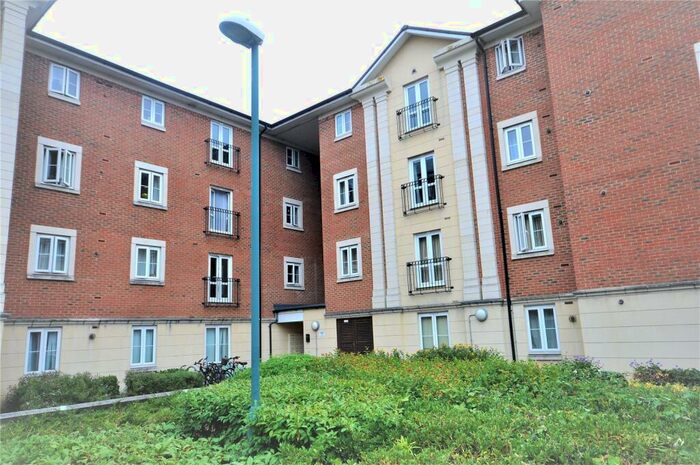Apartment To Rent In Brunel Crescent, Swindon, SN2