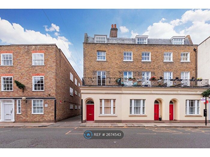 5 Bedroom End Of Terrace House To Rent In High Street, Eton, Windsor, SL4