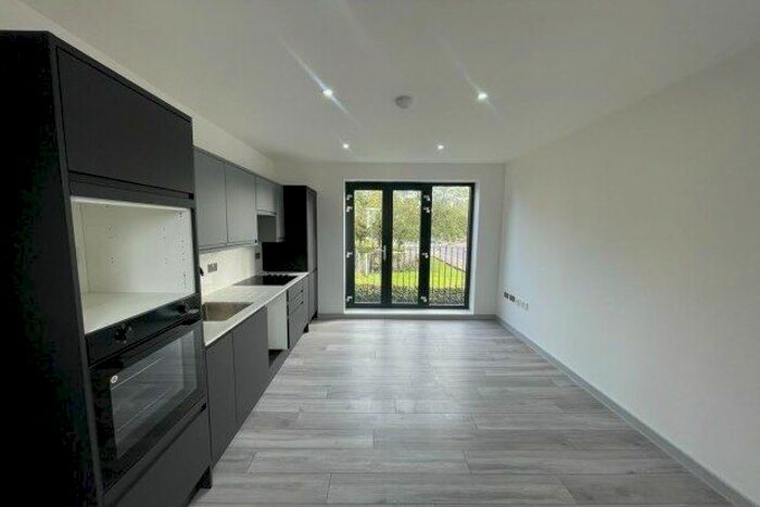 1 Bedroom Flat To Rent In Chingford Road, London, E17