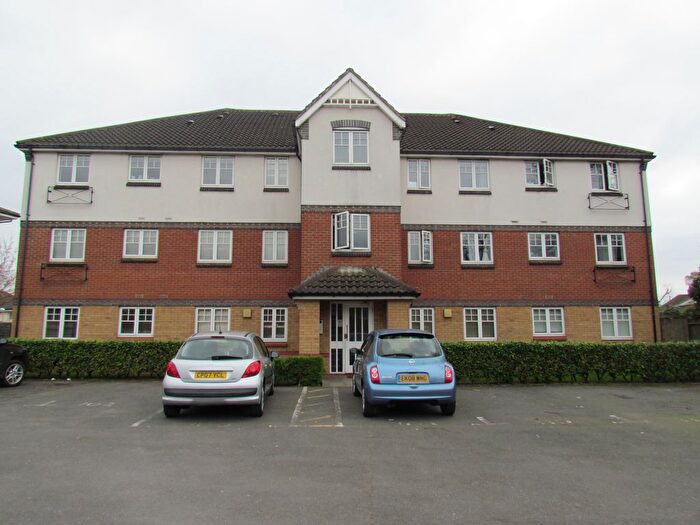 2 Bedroom Flat To Rent In Warwick Road, Westdrayton, UB7