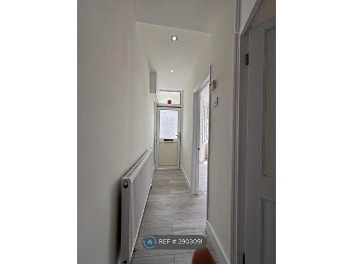 3 Bedroom Terraced House To Rent In Stamford Road, London, E6
