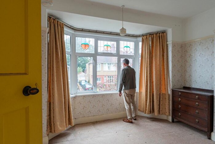 3 Bedroom Semi-Detached House For Sale In Ridgeway Drive, Newport, NP20
