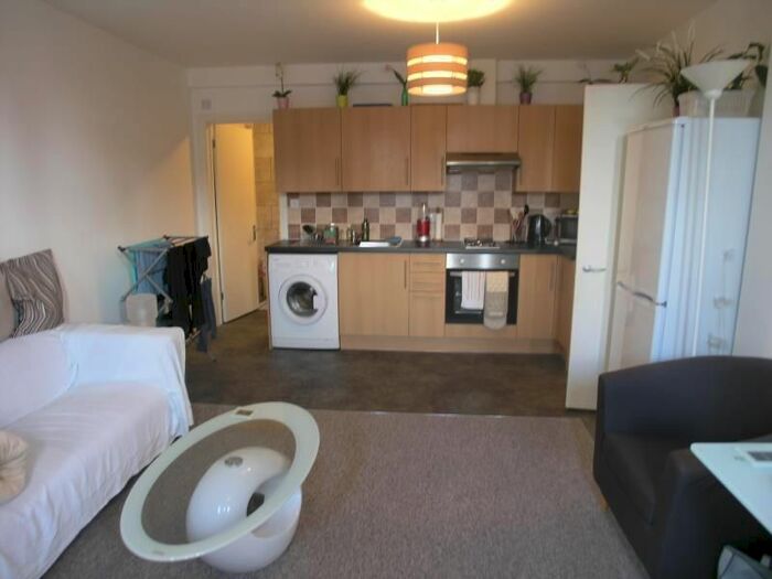 1 Bedroom Flat To Rent In Sunny Gardens Road, Hendon, NW4