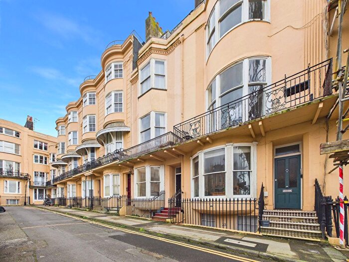 1 Bedroom Flat For Sale In Bedford Square, Brighton, BN1