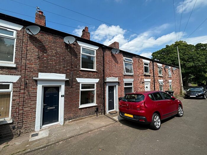 2 Bedroom Property To Rent In Hope Street, Macclesfield, SK10