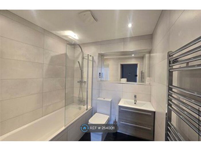 2 Bedroom Flat To Rent In Agin Court, Leicester, LE1
