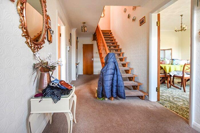 4 Bedroom Detached House For Sale In Thackers Close, Wansford, PE8