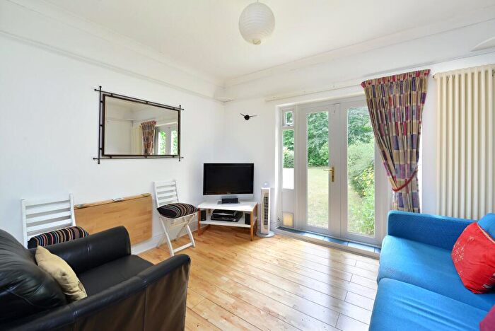 1 Bedroom Apartment To Rent In Highbury New Park, Highbury, London, London, N5