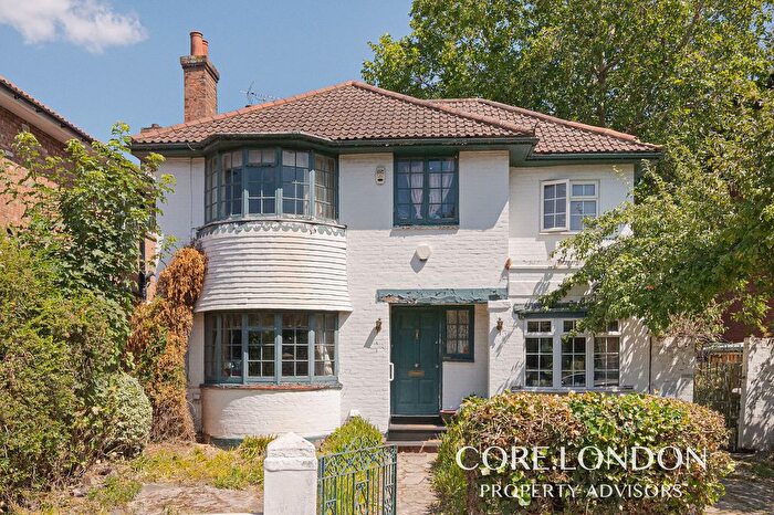 4 Bedroom Detached House For Sale In Friars Place Lane, London, W3