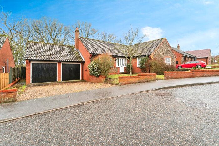 3 Bedroom Bungalow For Sale In Gorse Close, Fakenham, Norfolk, NR21