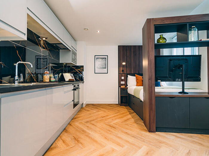 Apartment To Rent In Apt, Butts Court #, LS1