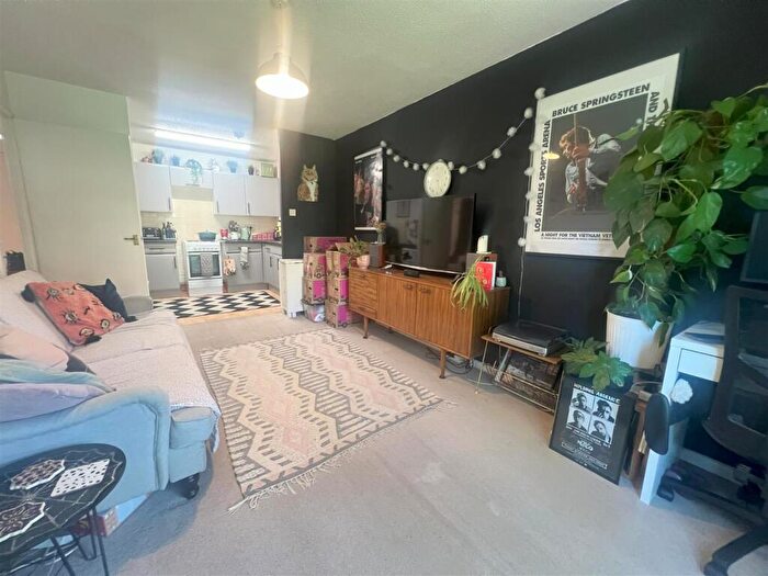 1 Bedroom Apartment To Rent In Oyster Row, Cambridge, CB5