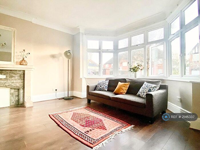 2 Bedroom Flat To Rent In Anson Road, London, NW2