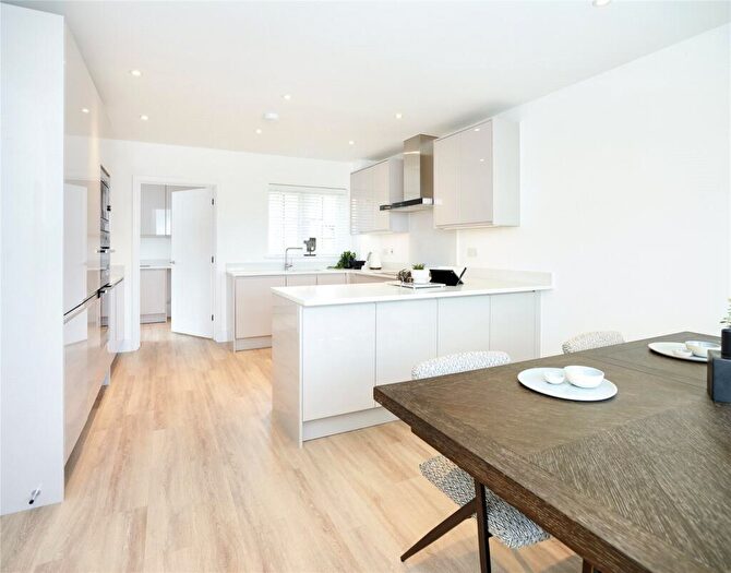 5 Bedroom Detached House For Sale In The Brooks, Clayhill Road, Burghfield Common, Reading, RG7