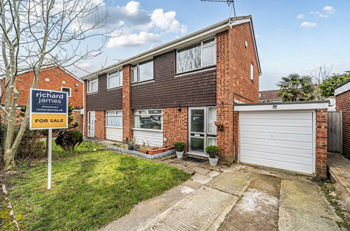 3 Bedroom Semi Detached House For Sale In Carroll Close, Liden, Swindon, SN3