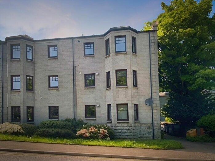 2 Bedroom Flat For Sale In Cherrybank Gardens, Union Glen., AB11