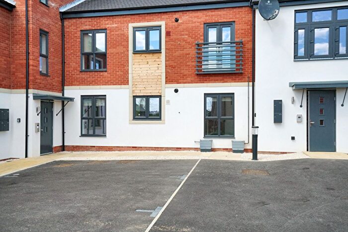 2 Bedroom Flat To Rent In Harrington Close, Upton, NN5