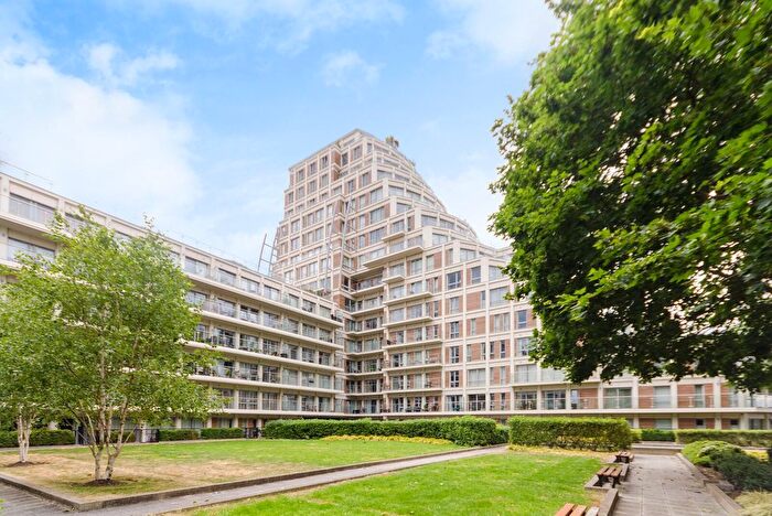 2 Bedroom Flat For Sale In Henry Macaulay Avenue, Kingston, Kingston Upon Thames, KT2