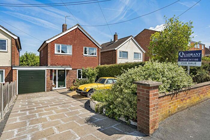 3 Bedroom House For Sale In Bucknell Road, Bicester, OX26