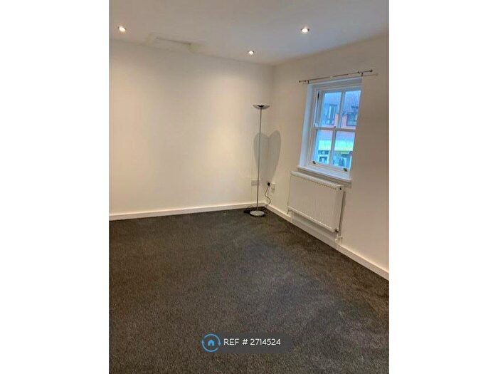 1 Bedroom Flat To Rent In Castle Street, Hinckley, LE10