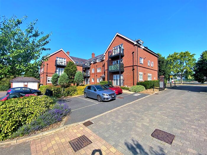 2 Bedroom Flat For Sale In Grainger House, Findlay Mews, Marlow, Buckinghamshire, SL7