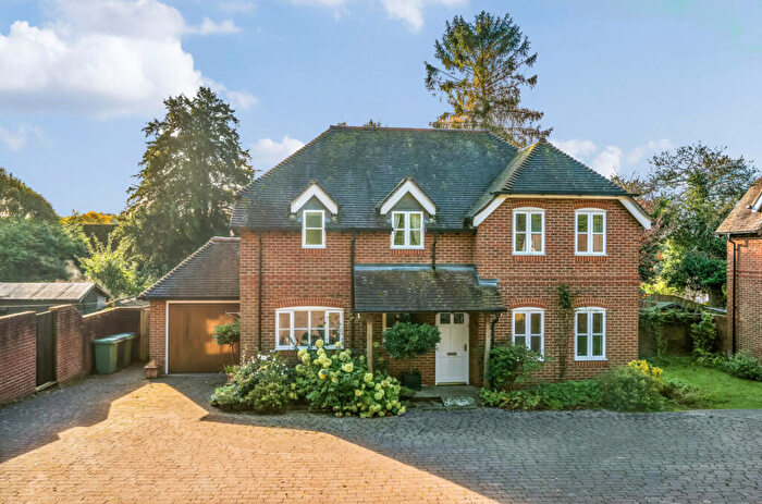 4 Bedroom Detached House For Sale In Wolverton Gardens, West Meon, Petersfield, Hampshire, GU32