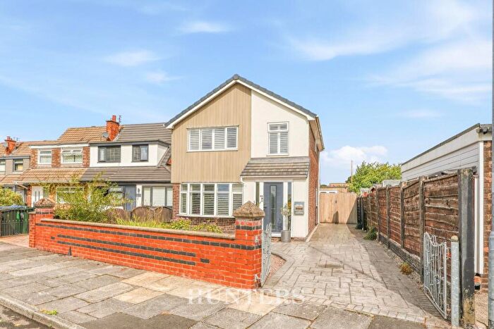 3 Bedroom Detached House For Sale In Boarshaw Road, Middleton, M24